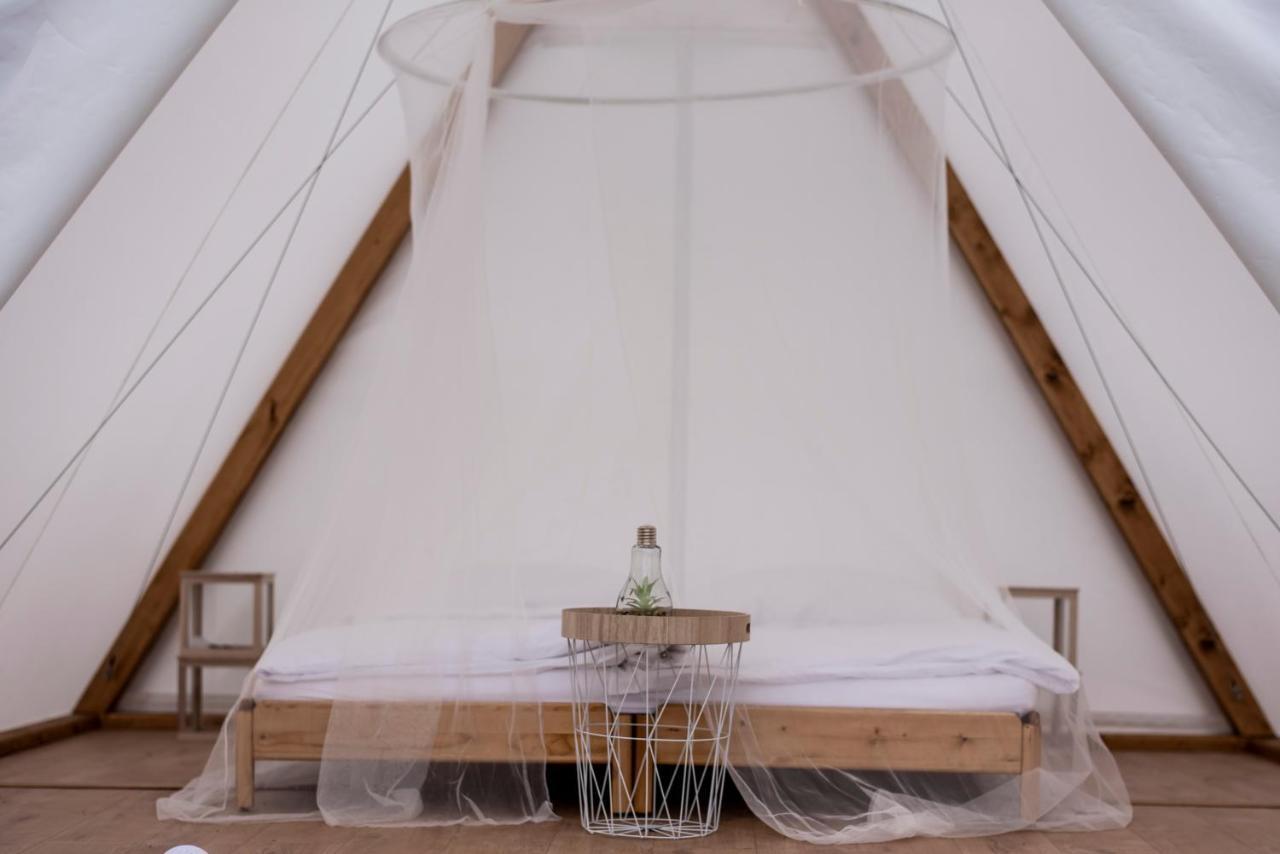 Lupa Tent Budakalász Extérieur photo