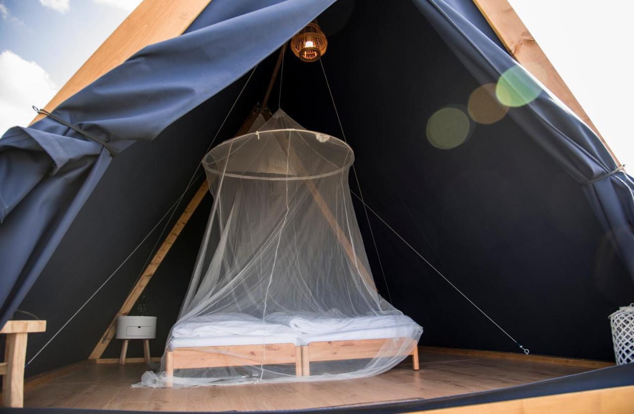 Lupa Tent Budakalász Extérieur photo