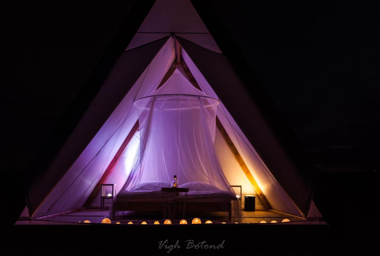 Lupa Tent Budakalász Extérieur photo