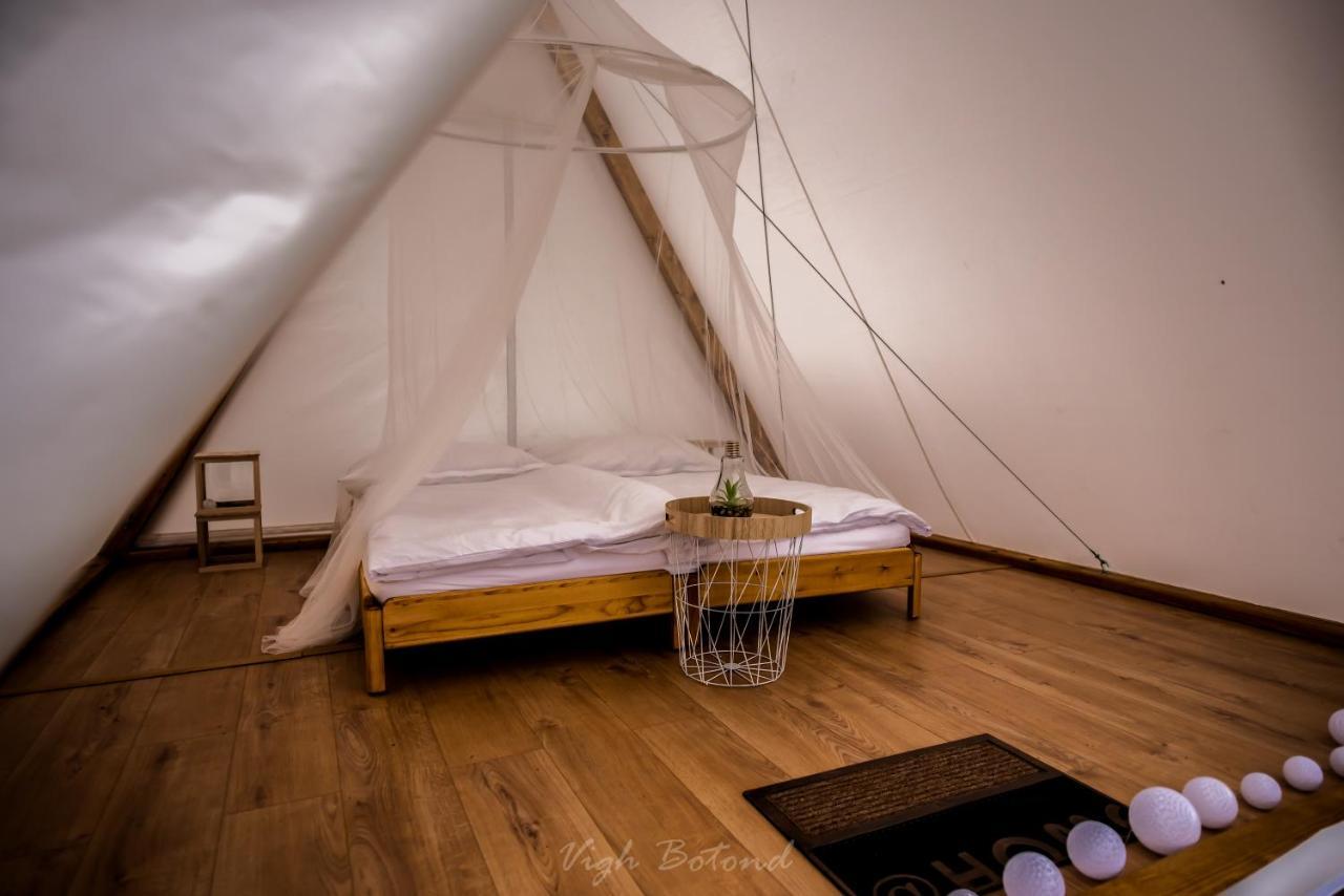 Lupa Tent Budakalász Extérieur photo